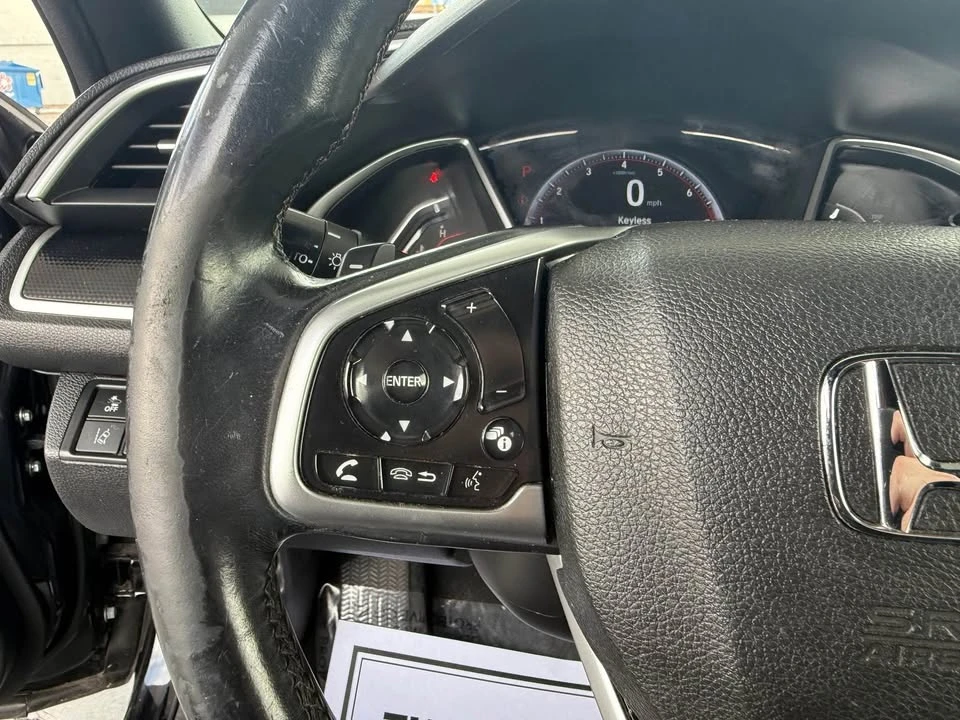 2019 Honda Civic 10th Gen - Image 11 of 15