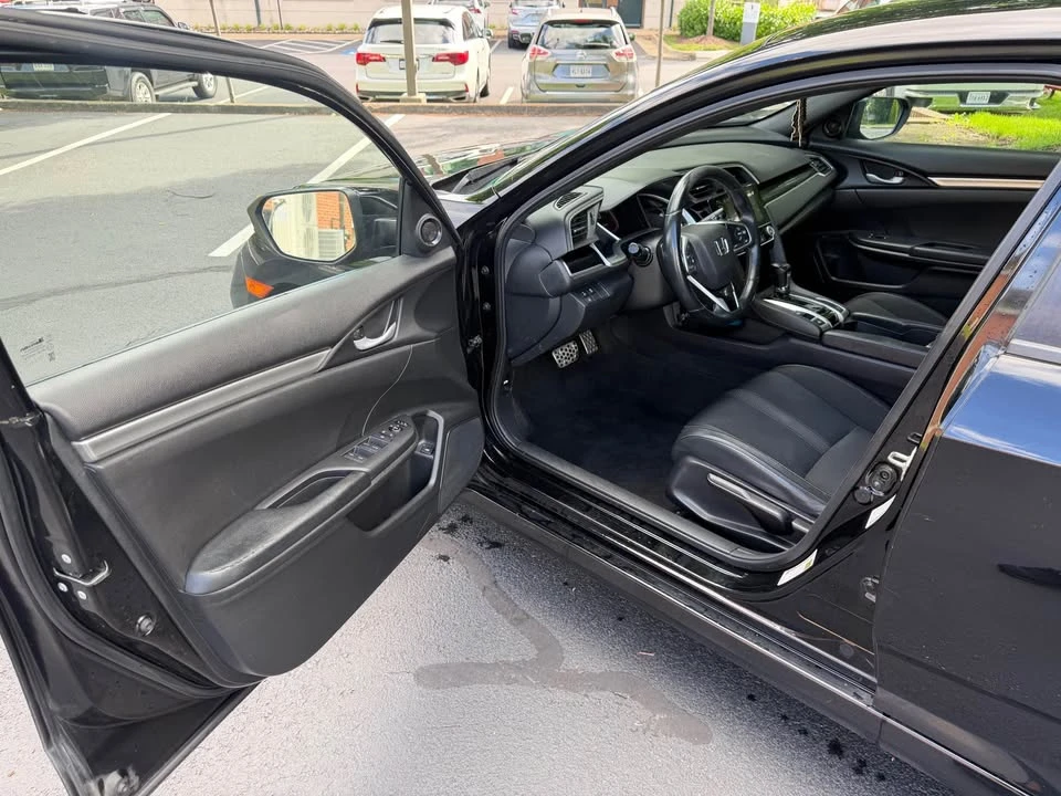 2019 Honda Civic 10th Gen - Image 17 of 18