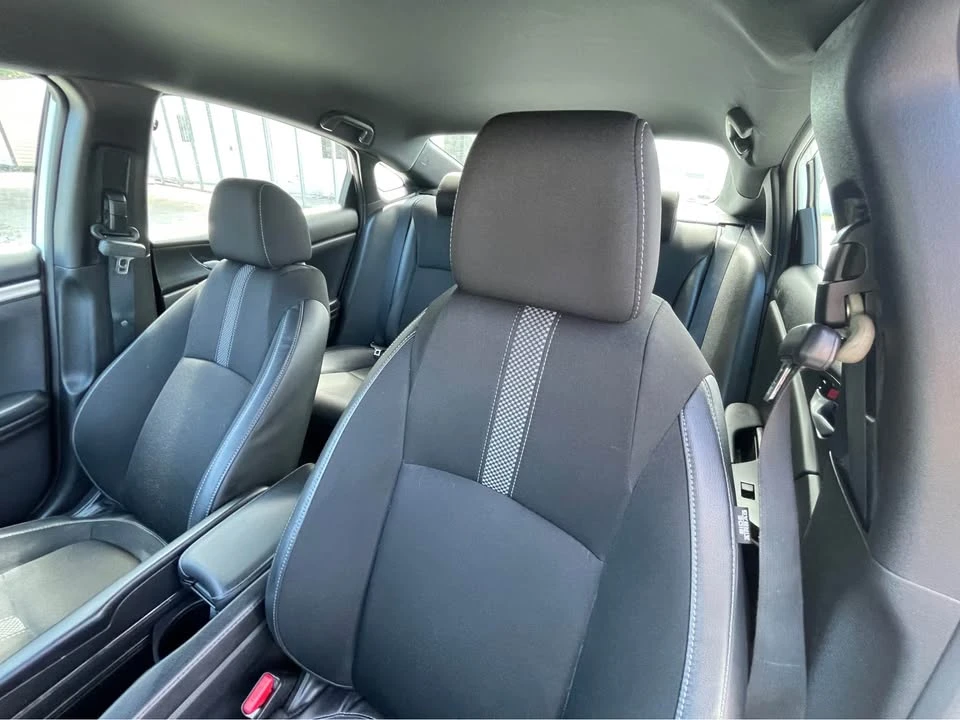 2019 Honda Civic 10th Gen - Image 6 of 9