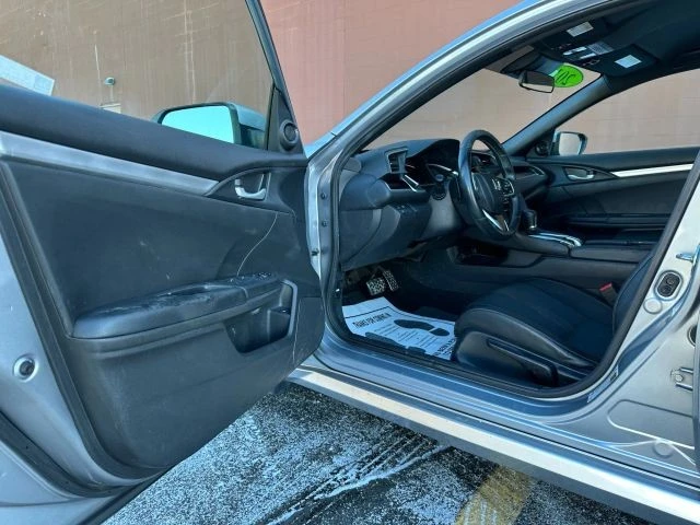 2019 Honda Civic 10th Gen - Image 10 of 21