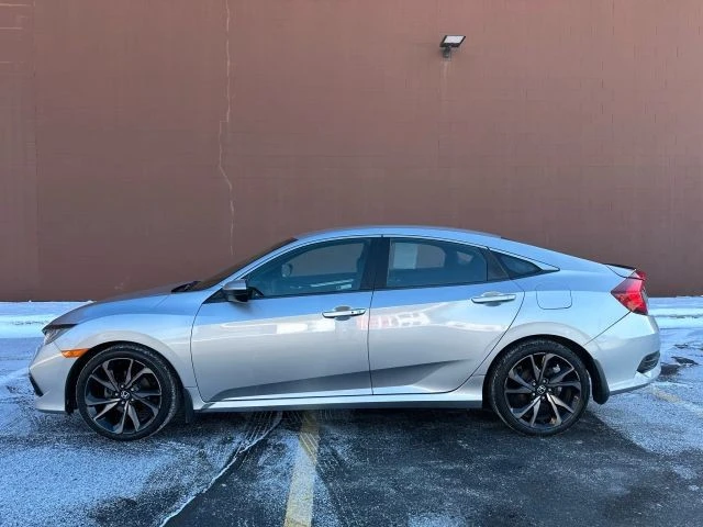 2019 Honda Civic 10th Gen - Image 9 of 21