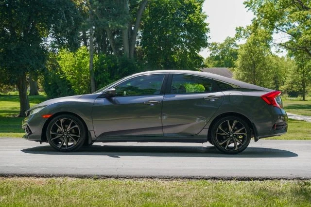 2019 Honda Civic 10th Gen - Image 8 of 28