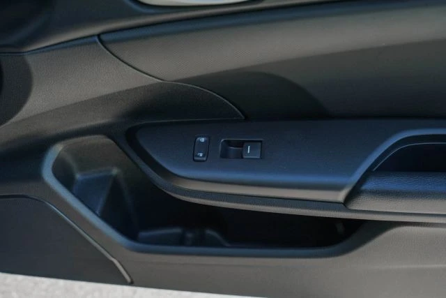 2019 Honda Civic 10th Gen - Image 21 of 28