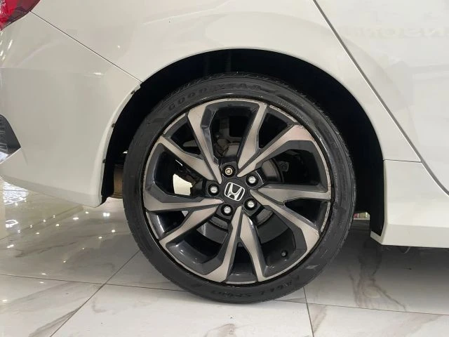 2019 Honda Civic 10th Gen - Image 28 of 31