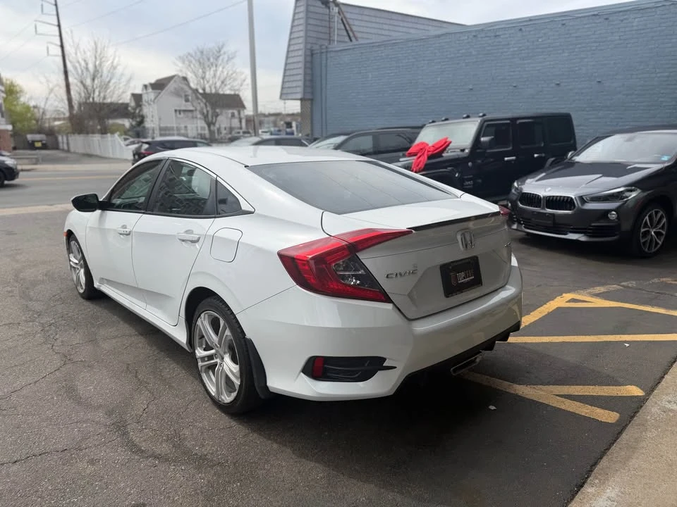 2019 Honda Civic 10th Gen - Image 3 of 20