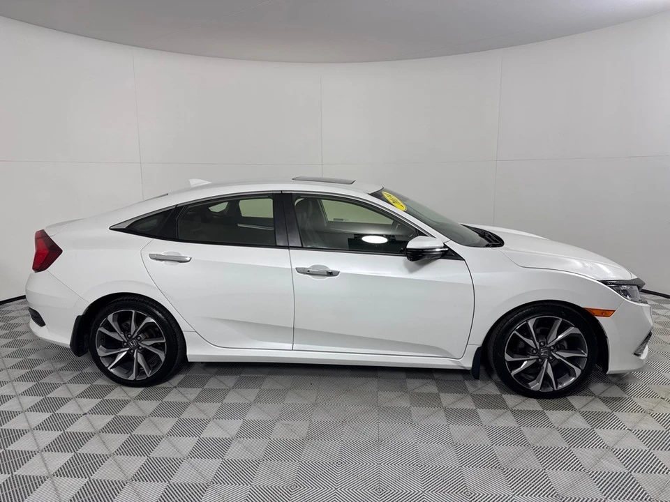 2019 Honda Civic 10th Gen - Image 4 of 12