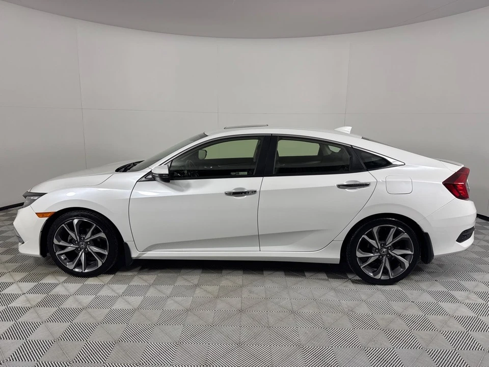 2019 Honda Civic 10th Gen - Image 8 of 12