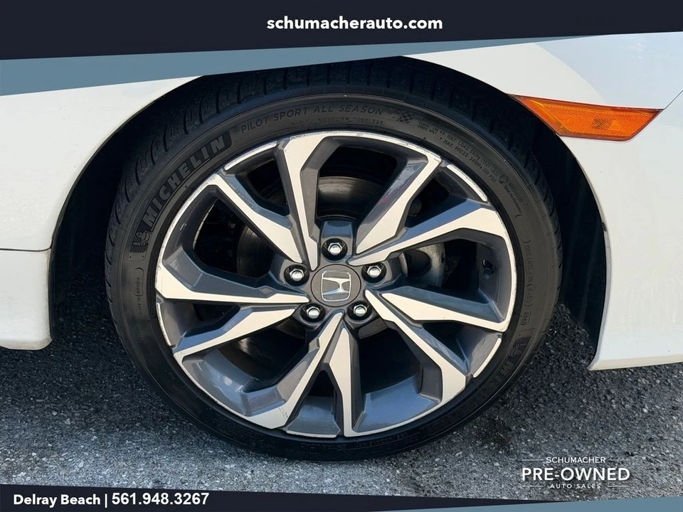 2019 Honda Civic 10th Gen - Image 16 of 24