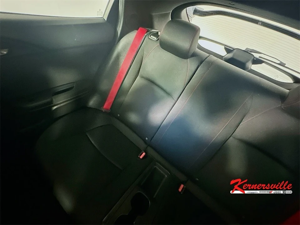 2019 Honda Civic 10th Gen - Image 12 of 21