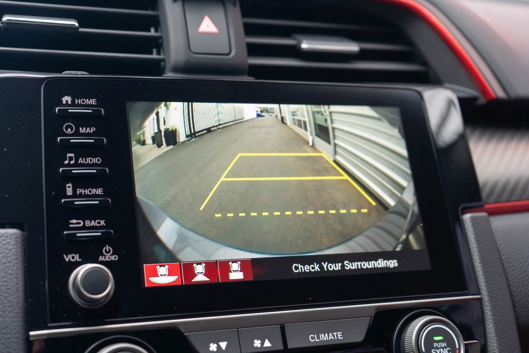 2019 Honda Civic 10th Gen - Image 16 of 31