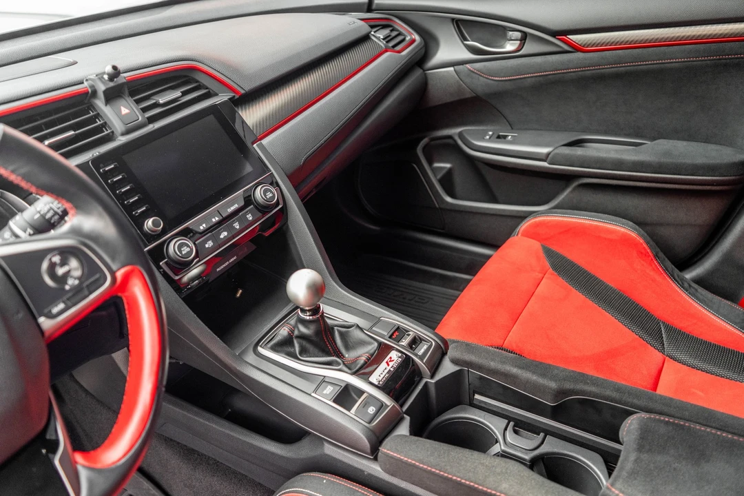 2019 Honda Civic 10th Gen - Image 14 of 31