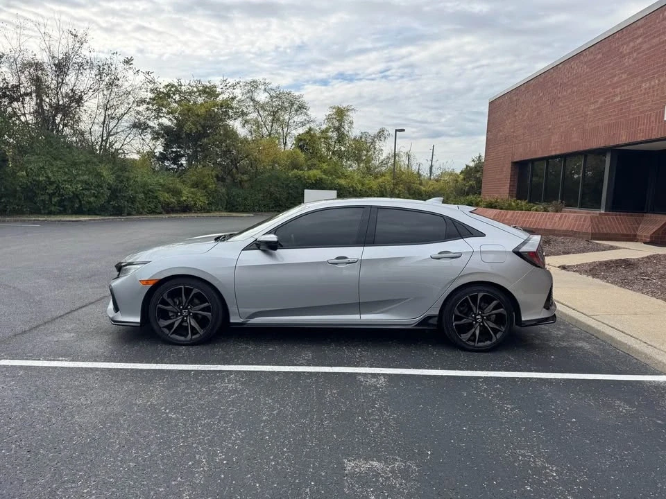 2019 Honda Civic 10th Gen - Image 4 of 9