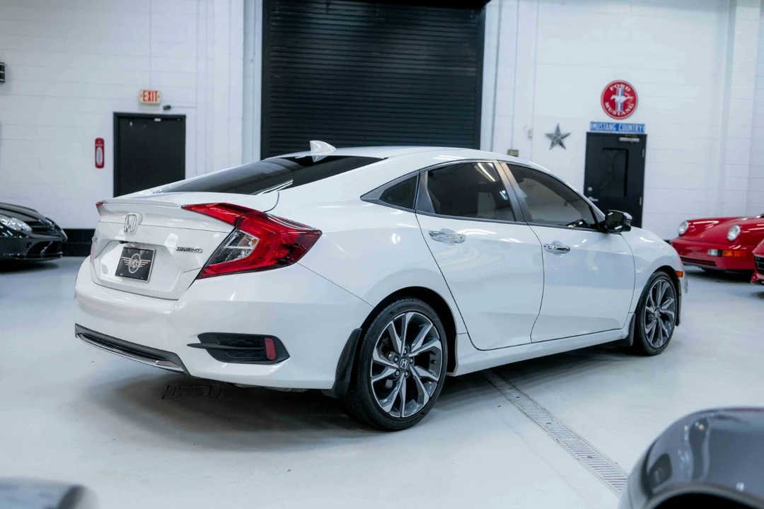 2019 Honda Civic 10th Gen - Image 7 of 12