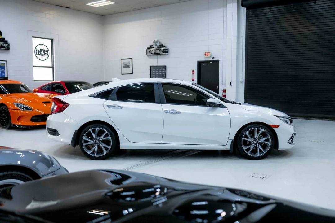 2019 Honda Civic 10th Gen - Image 6 of 12