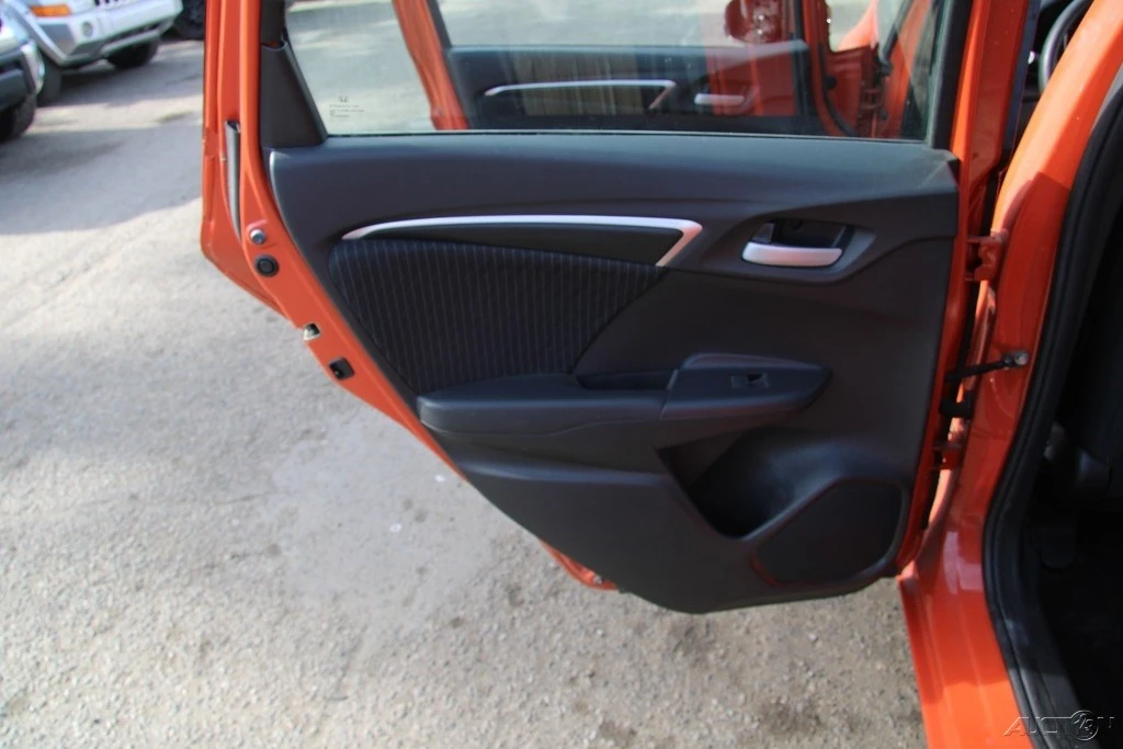 2019 Honda Fit - Image 18 of 21