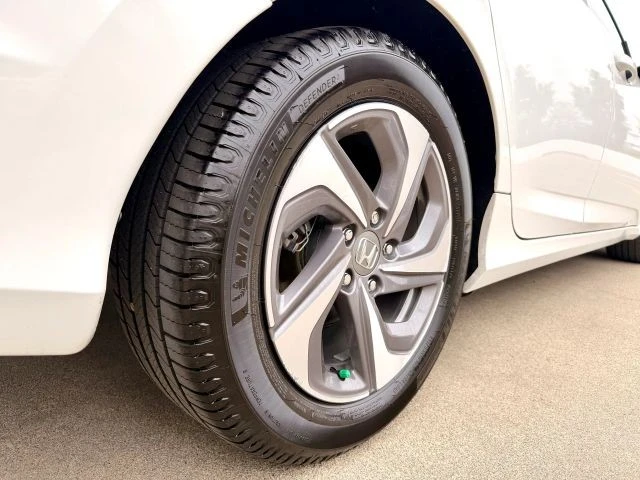 2019 Honda Insight 3rd Gen - Image 13 of 21
