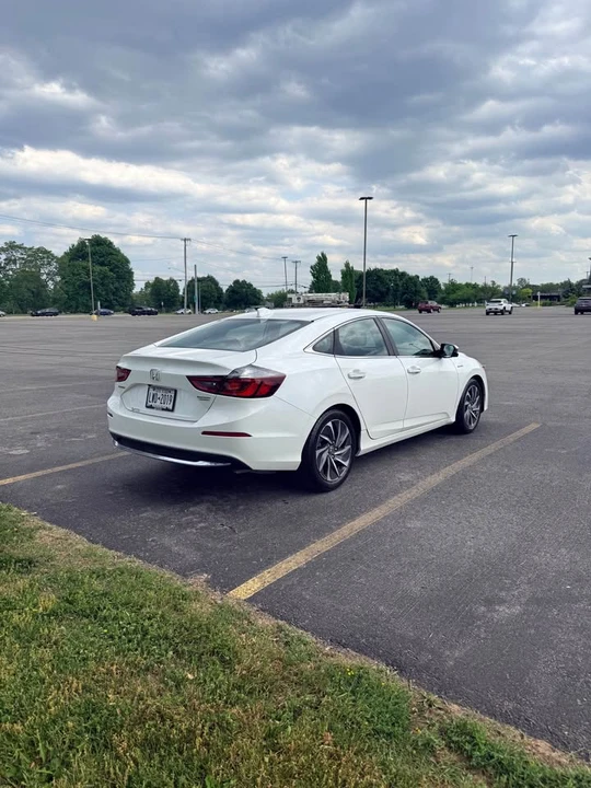 2019 Honda Insight 3rd Gen - Image 5 of 15