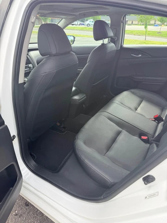 2019 Honda Insight 3rd Gen - Image 10 of 15
