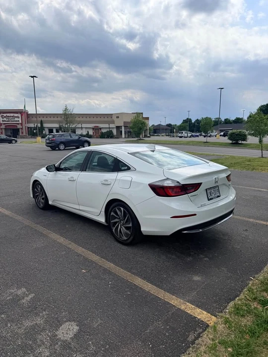 2019 Honda Insight 3rd Gen - Image 7 of 15