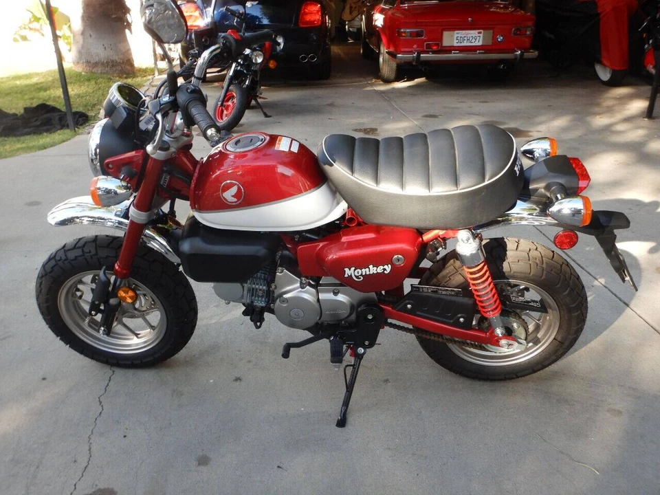 2019 Honda Motorcycles - Image 2 of 8