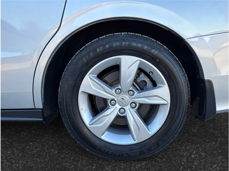 2019 Honda Odyssey - Image 14 of 21
