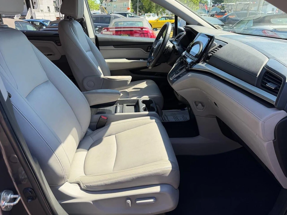 2019 Honda Odyssey - Image 18 of 30