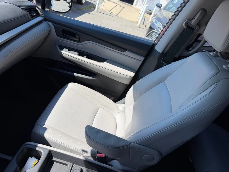 2019 Honda Odyssey - Image 11 of 30