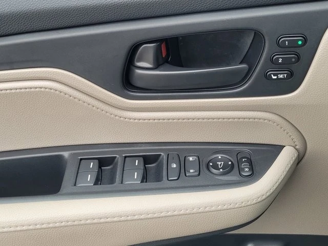 2019 Honda Odyssey - Image 18 of 21
