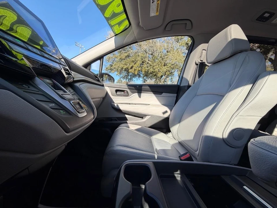 2019 Honda Odyssey - Image 14 of 21