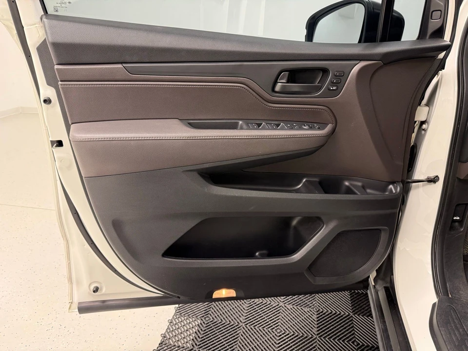 2019 Honda Odyssey - Image 10 of 21