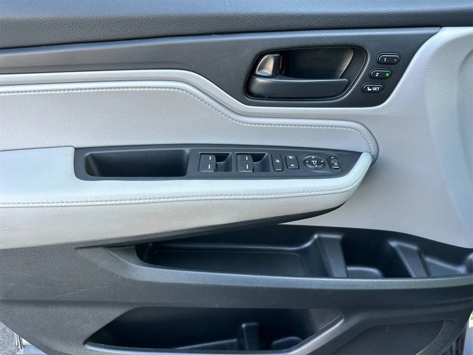 2019 Honda Odyssey - Image 11 of 12