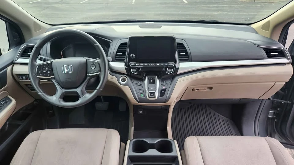 2019 Honda Odyssey - Image 10 of 17