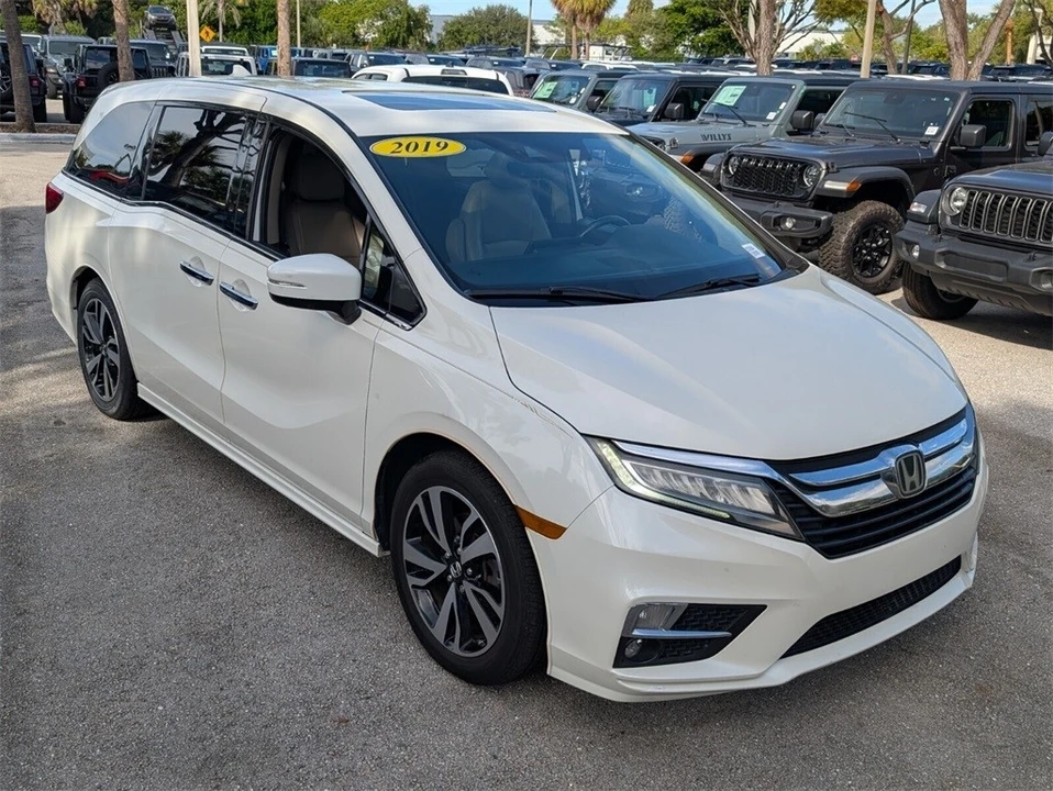 2019 Honda Odyssey - Image 2 of 12