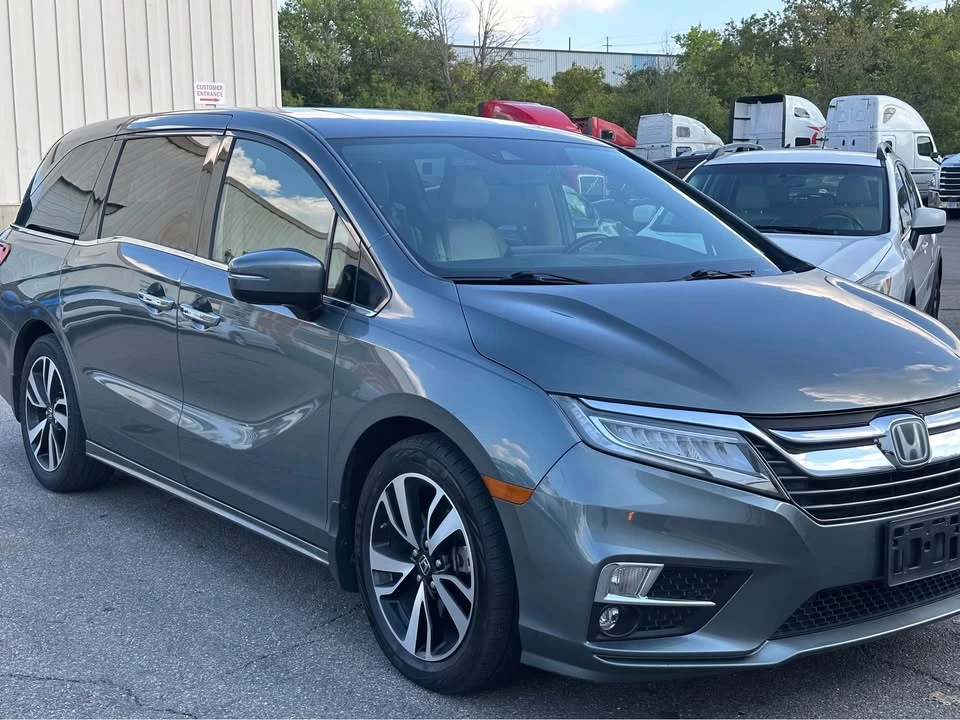 2019 Honda Odyssey - Image 2 of 15