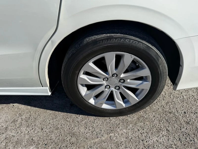 2019 Honda Odyssey - Image 9 of 12