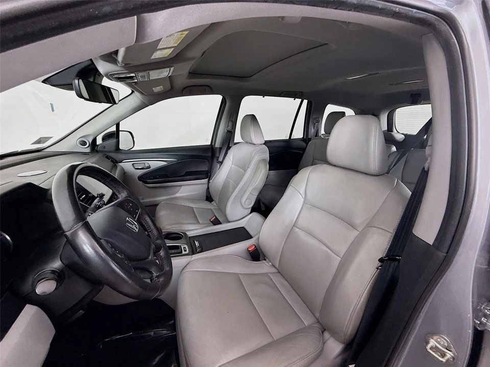 2019 Honda Pilot 3rd Gen - Image 17 of 21