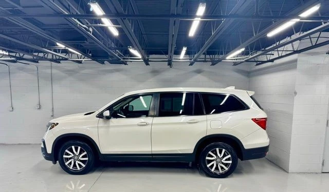 2019 Honda Pilot 3rd Gen - Image 2 of 12