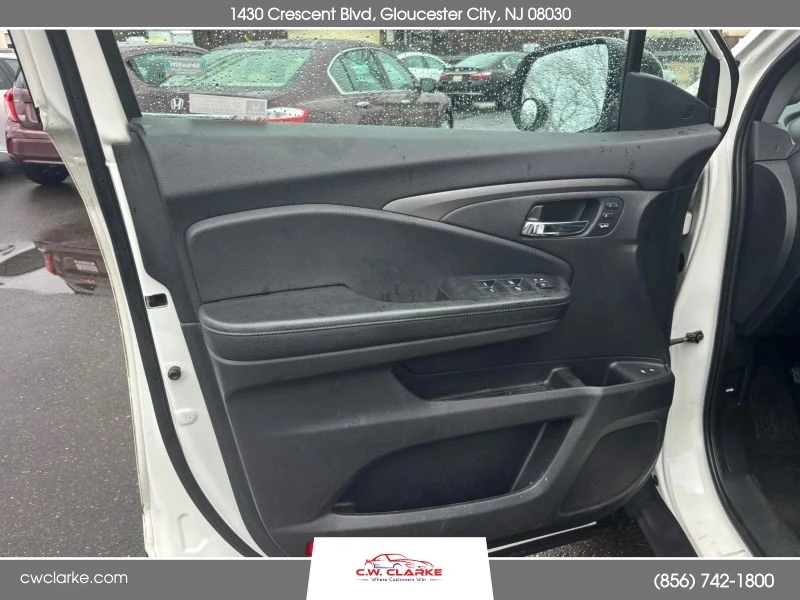 2019 Honda Pilot 3rd Gen - Image 11 of 12