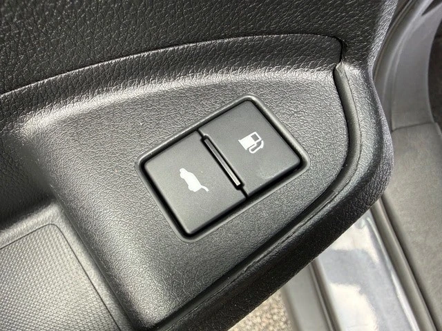 2019 Honda Pilot 3rd Gen - Image 14 of 21