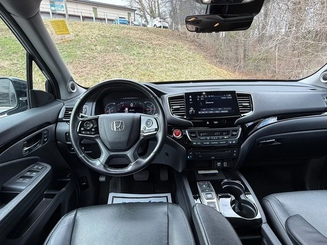 2019 Honda Pilot 3rd Gen - Image 10 of 21