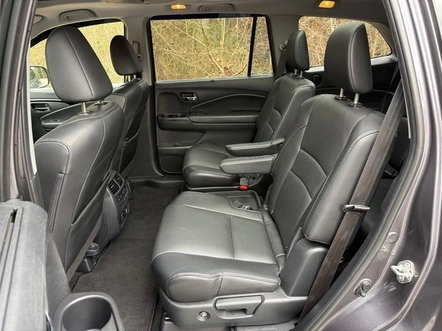 2019 Honda Pilot 3rd Gen - Image 17 of 21