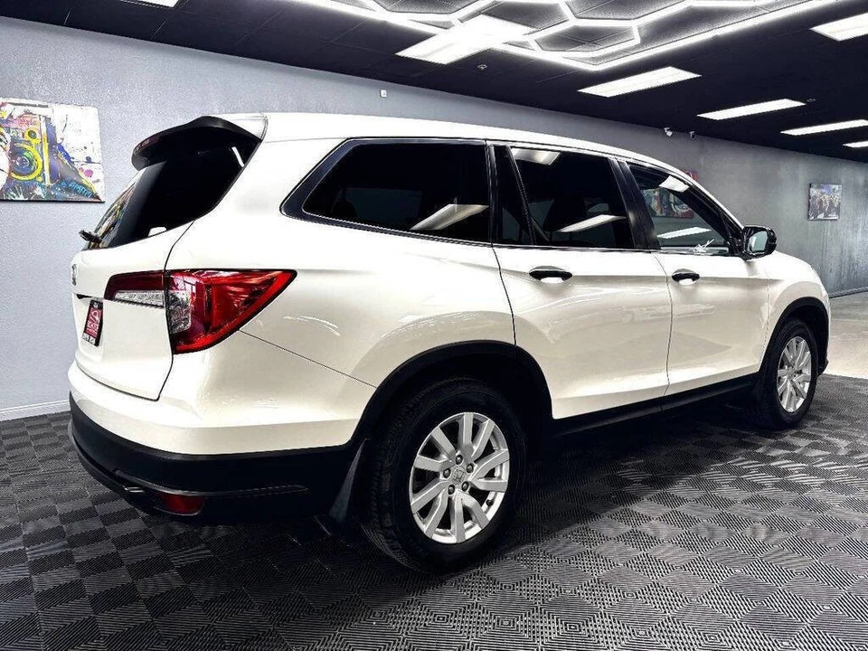 2019 Honda Pilot 3rd Gen - Image 15 of 21