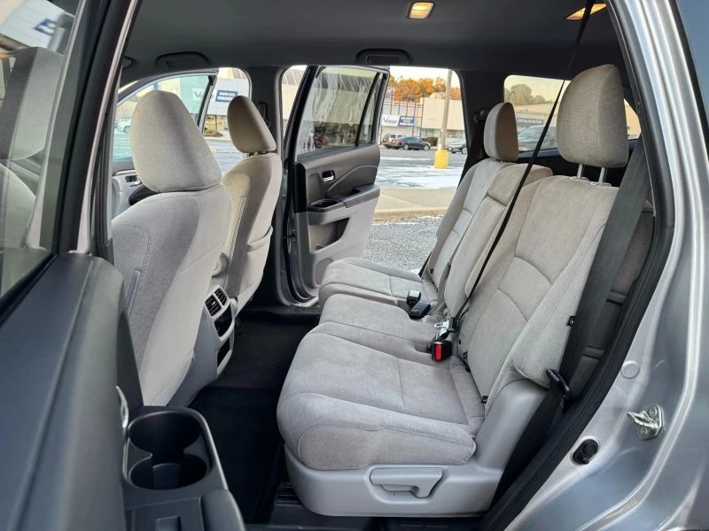 2019 Honda Pilot 3rd Gen - Image 11 of 12