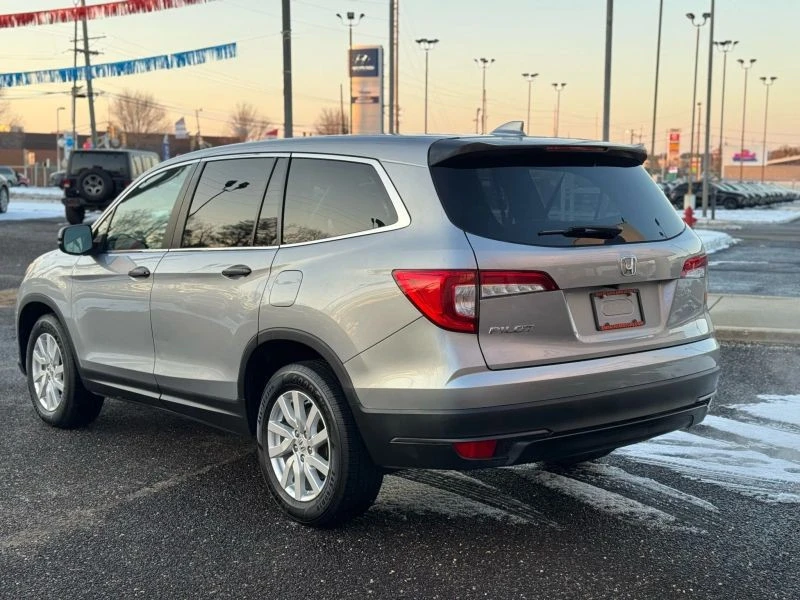 2019 Honda Pilot 3rd Gen - Image 3 of 12