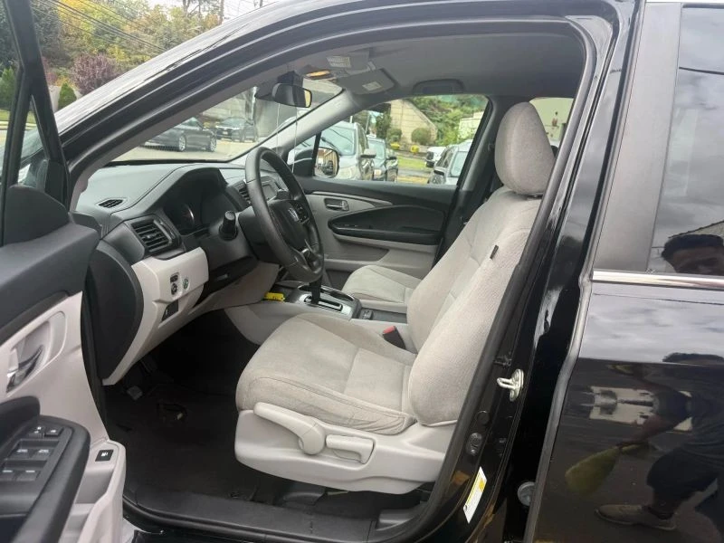 2019 Honda Pilot 3rd Gen - Image 10 of 12