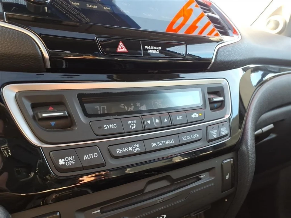 2019 Honda Pilot 3rd Gen - Image 12 of 12