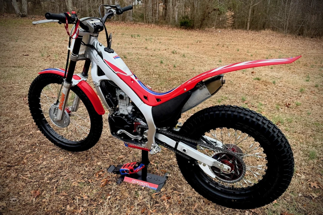 2019 Honda Motorcycles - Image 2 of 8