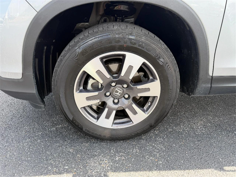 2019 Honda Ridgeline 2nd Gen - Image 9 of 31