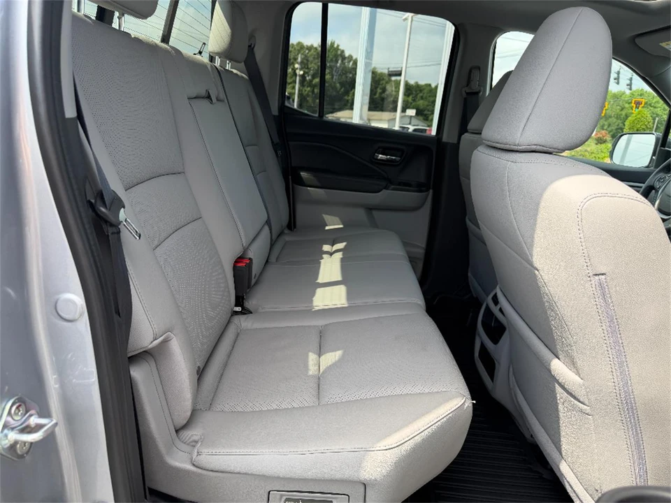 2019 Honda Ridgeline 2nd Gen - Image 13 of 31