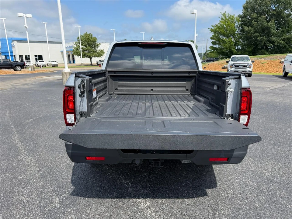 2019 Honda Ridgeline 2nd Gen - Image 11 of 31